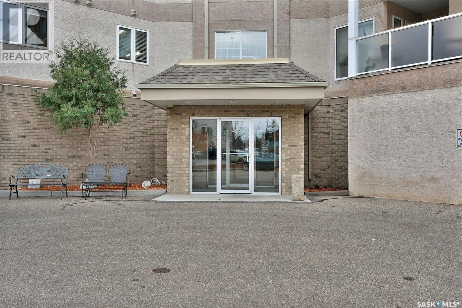 301 2885 Arens ROAD E
