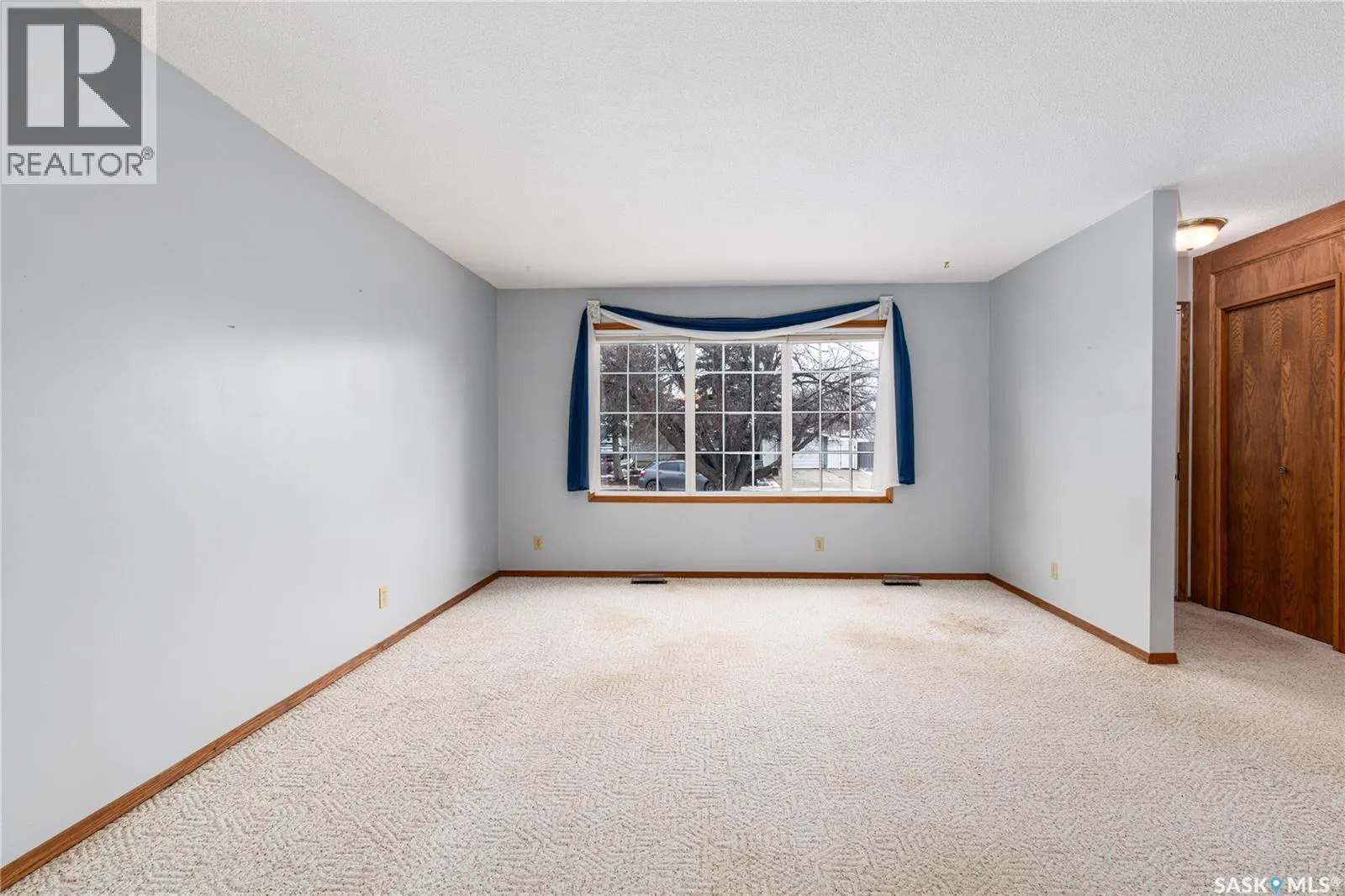 1311 King CRESCENT