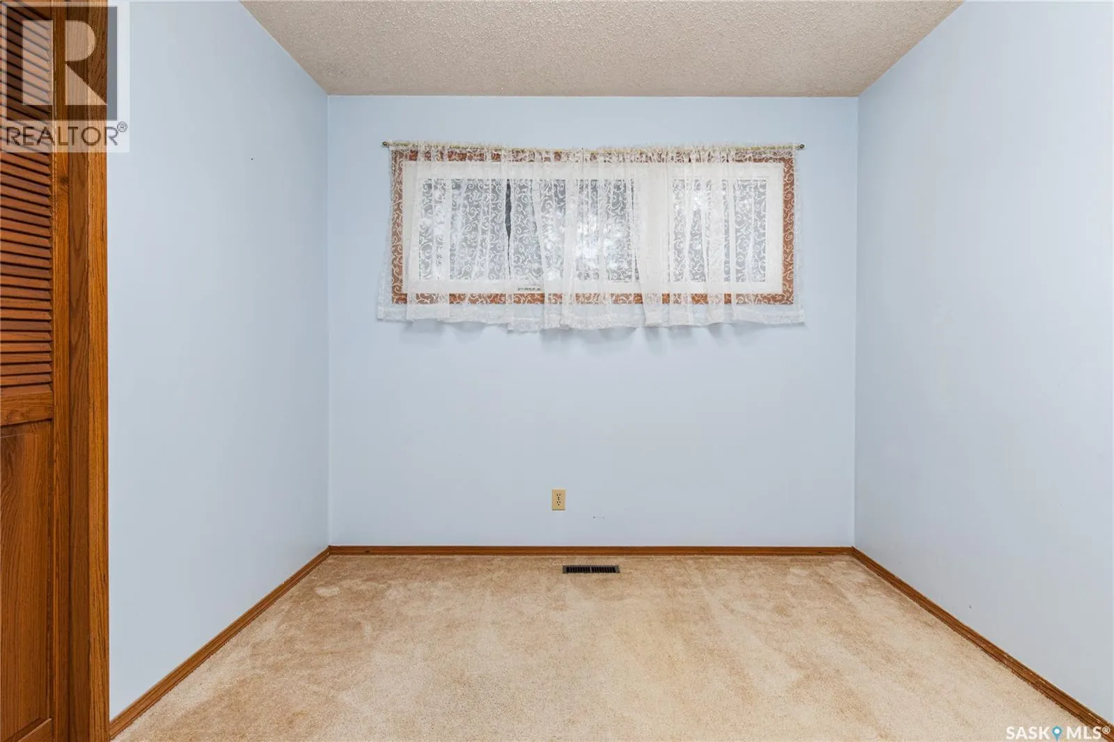 1311 King CRESCENT
