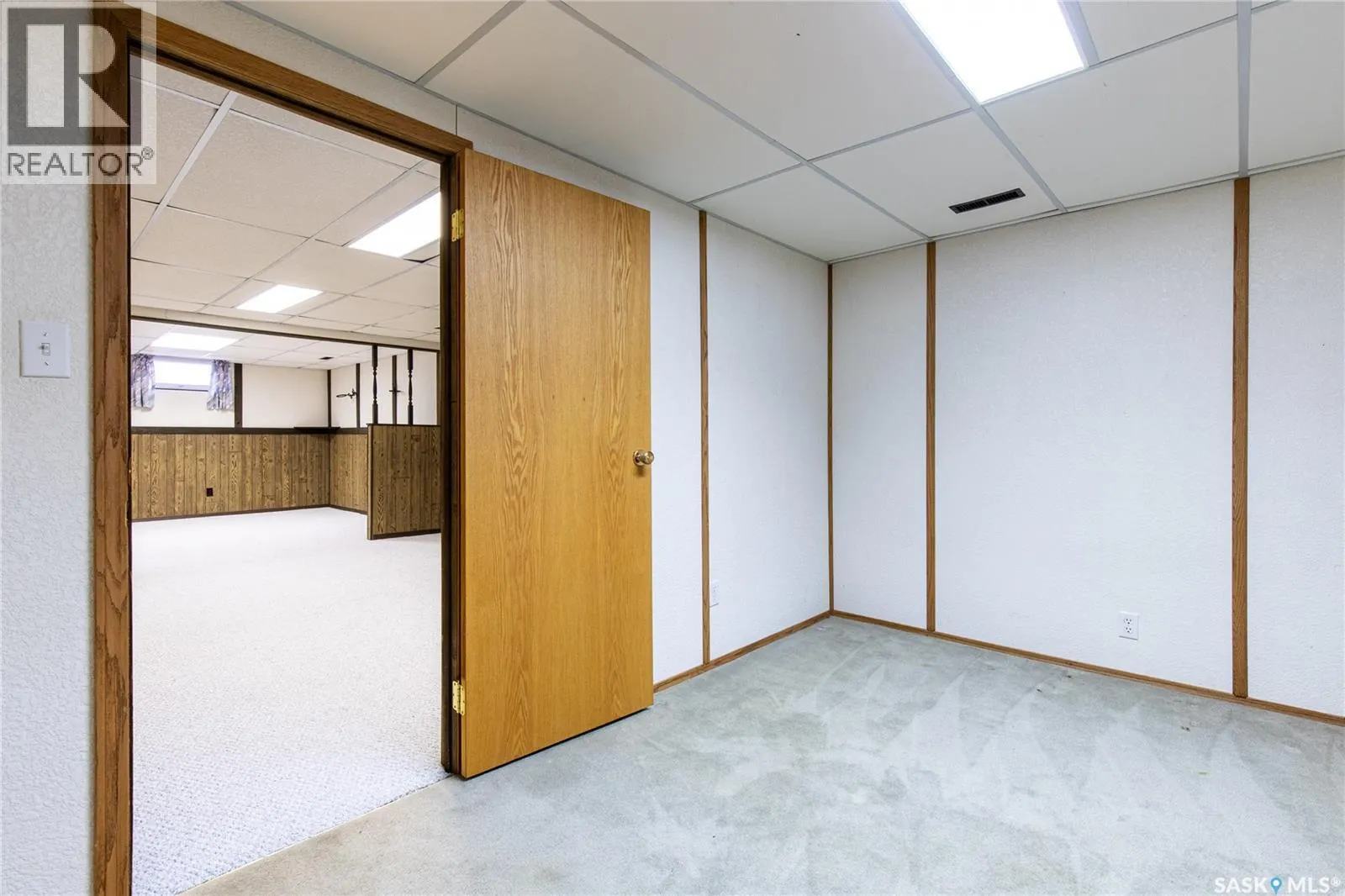 1311 King CRESCENT