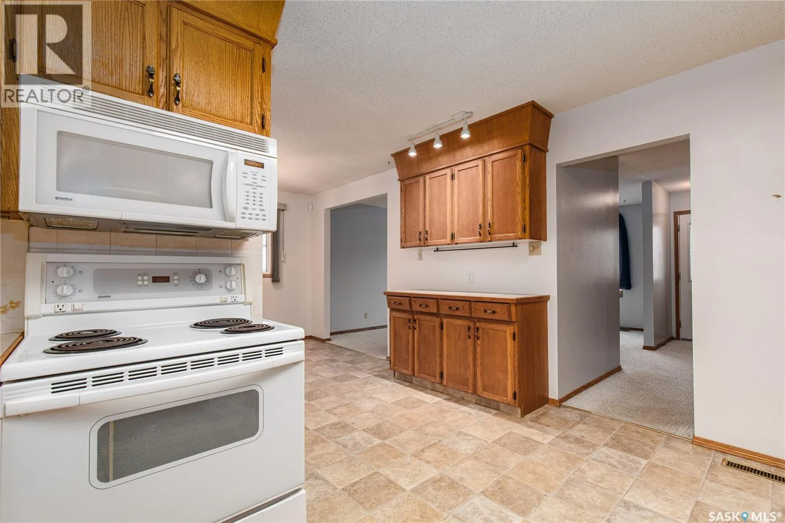 1311 King CRESCENT