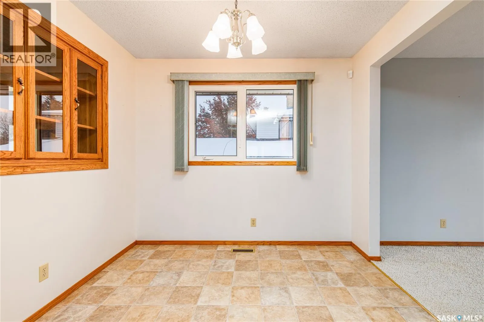 1311 King CRESCENT