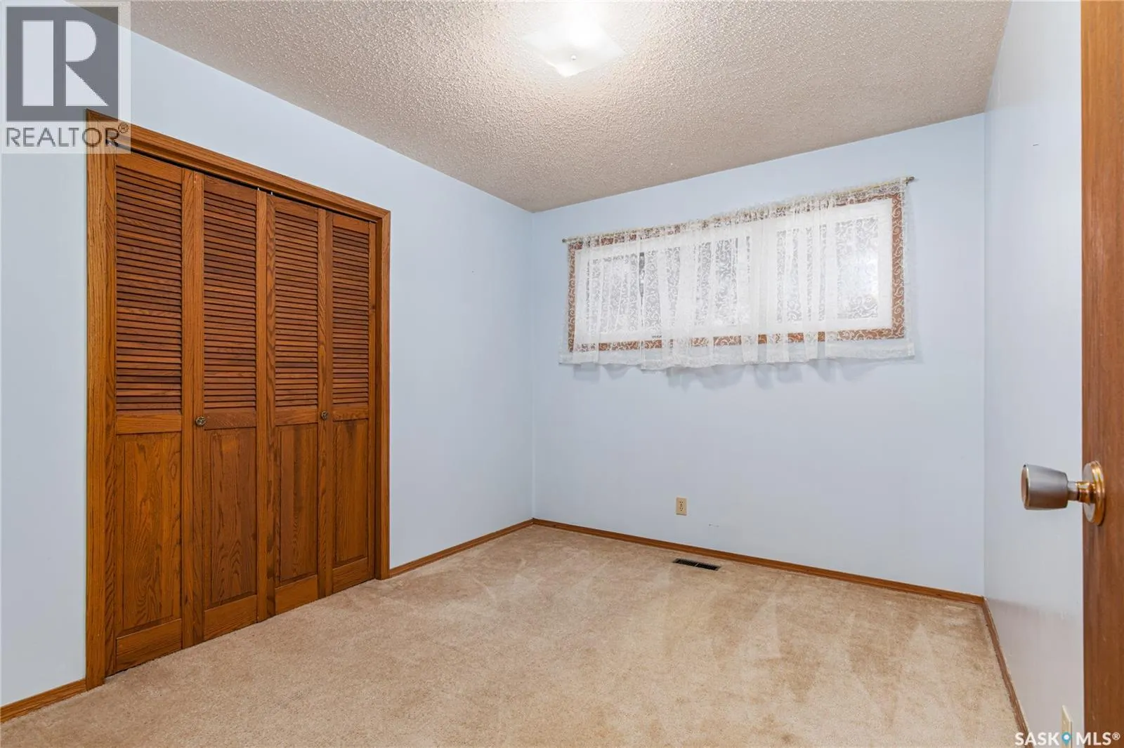 1311 King CRESCENT