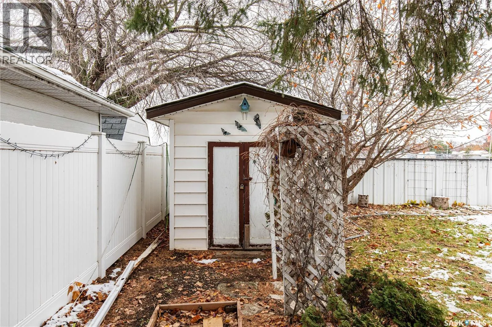 1311 King CRESCENT
