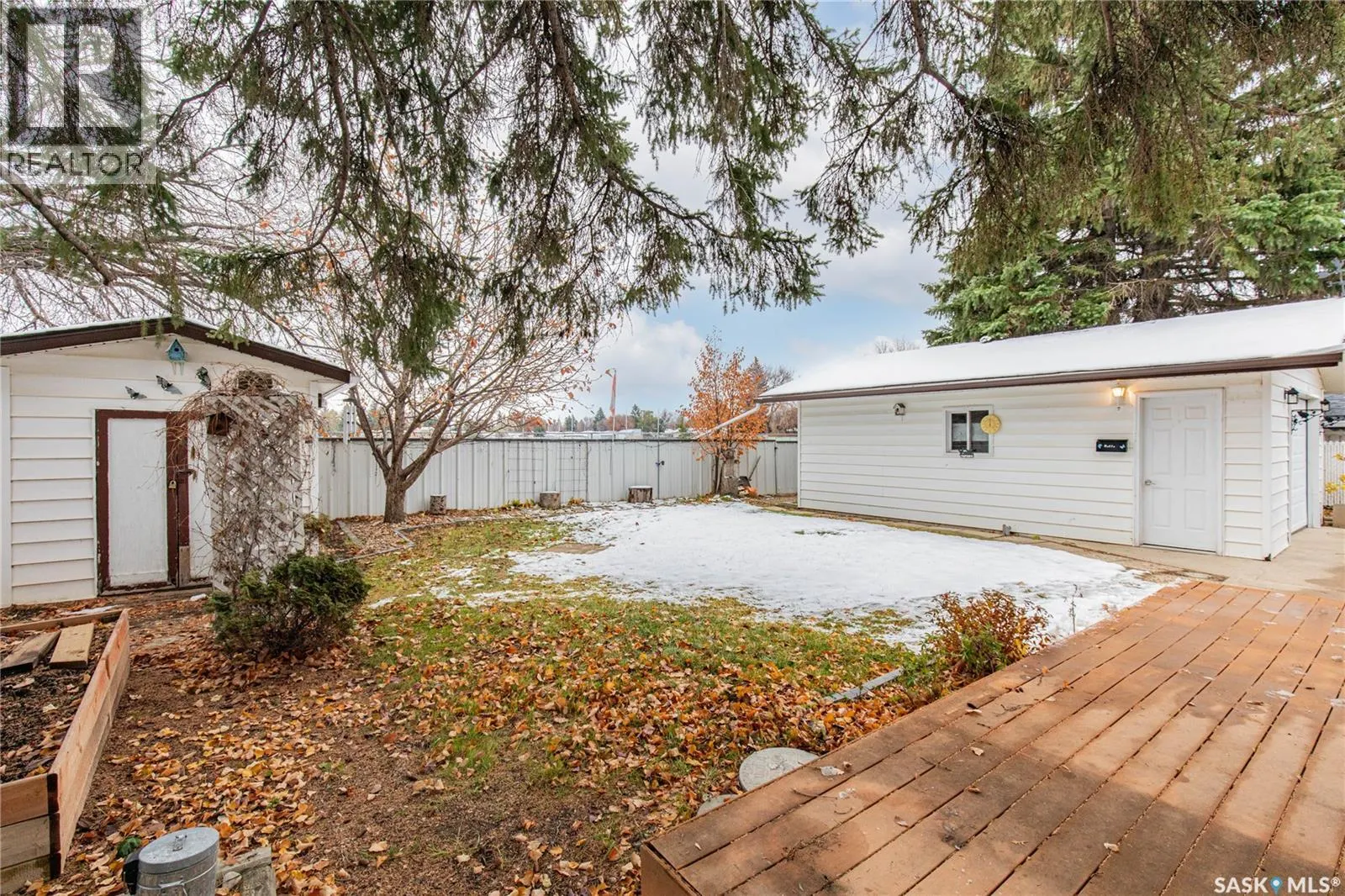 1311 King CRESCENT