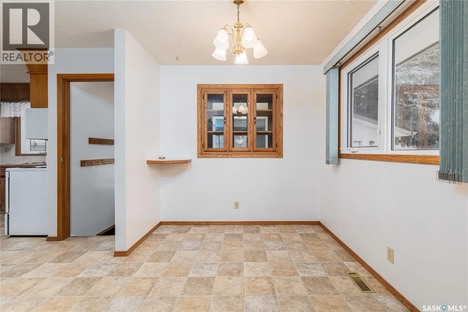 1311 King CRESCENT