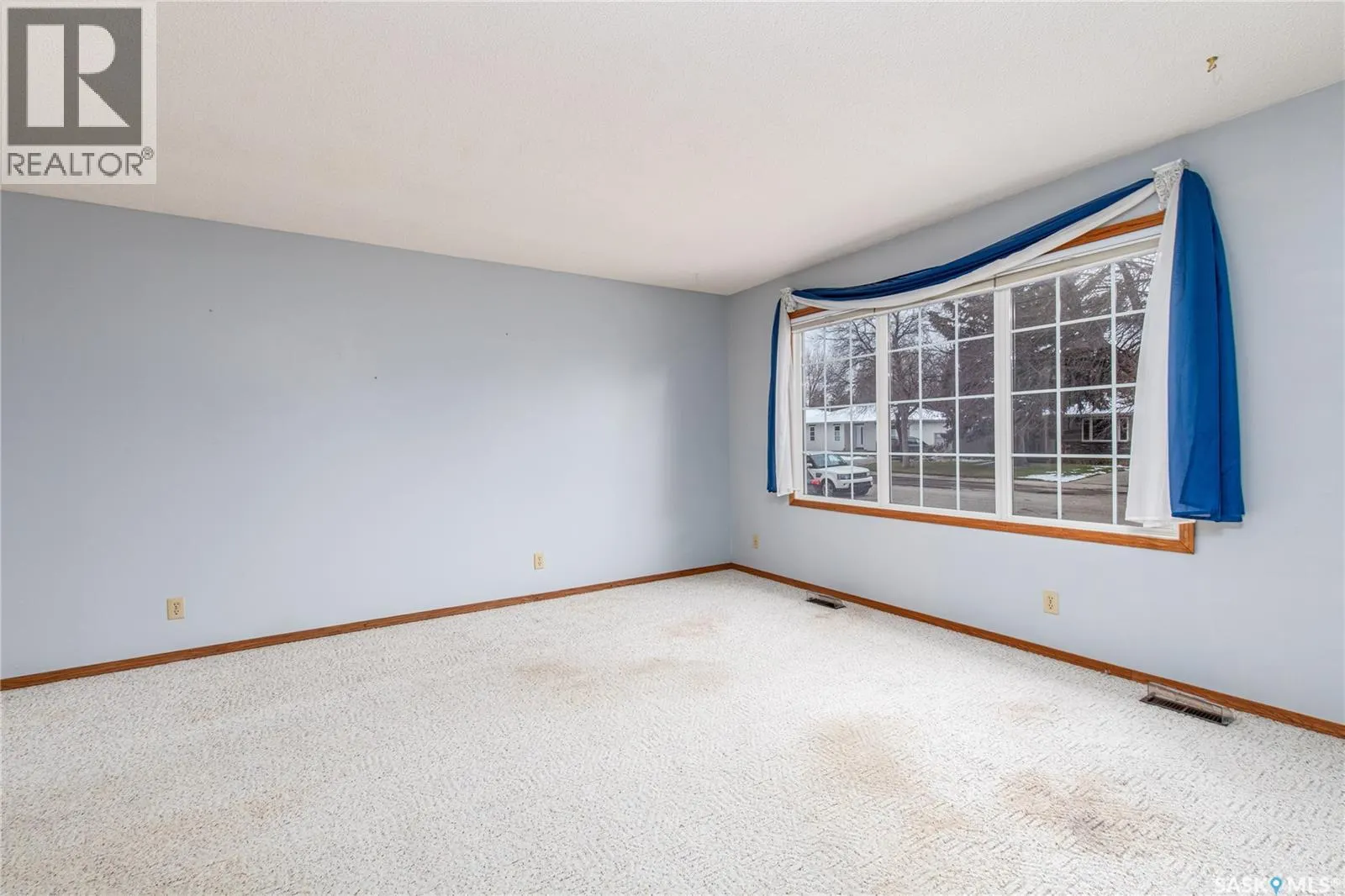 1311 King CRESCENT