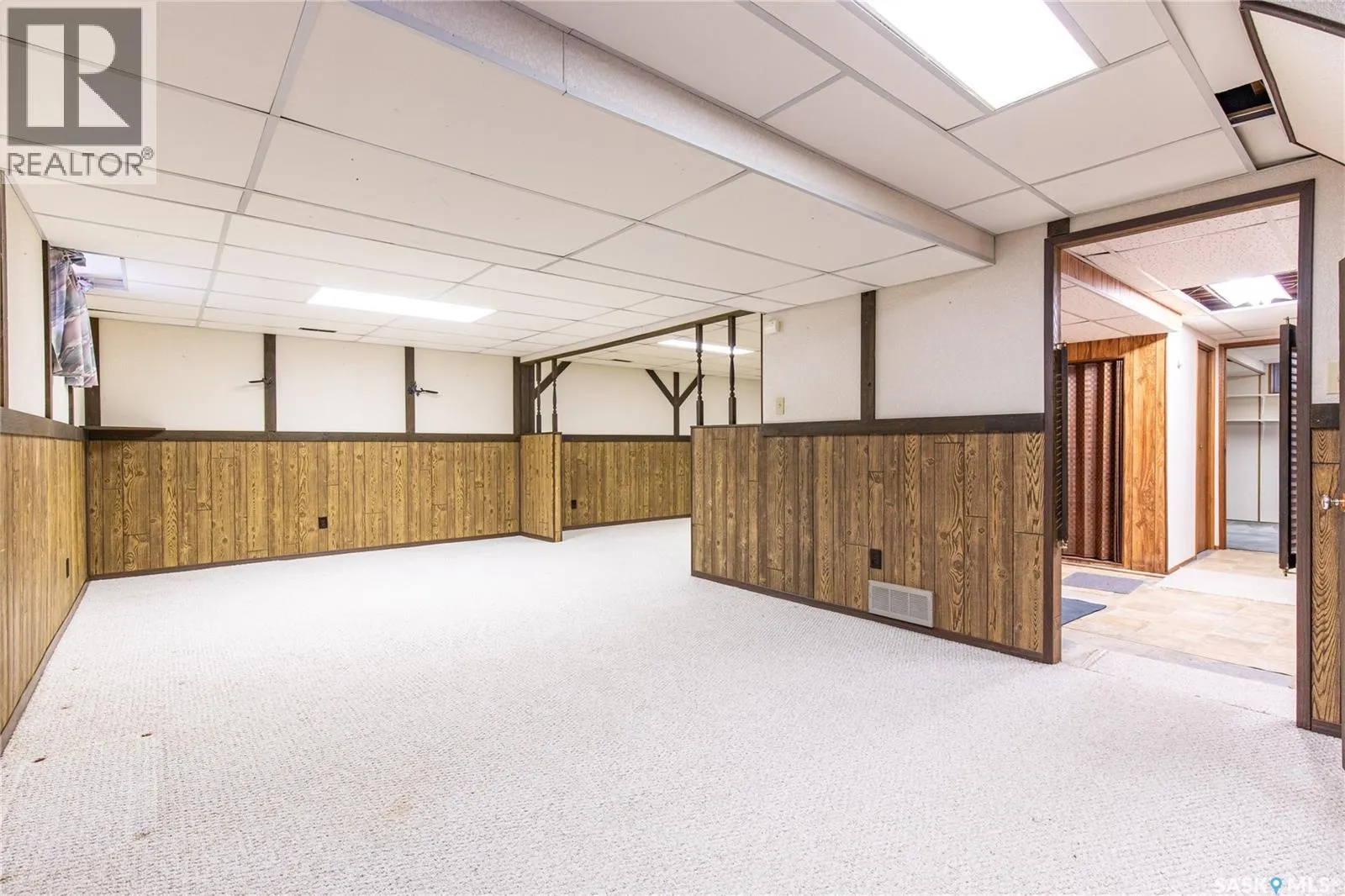 1311 King CRESCENT