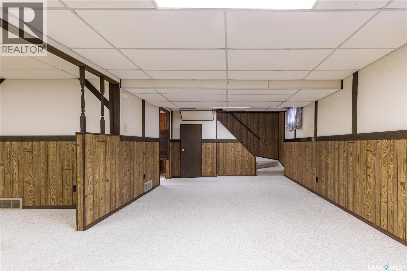 1311 King CRESCENT