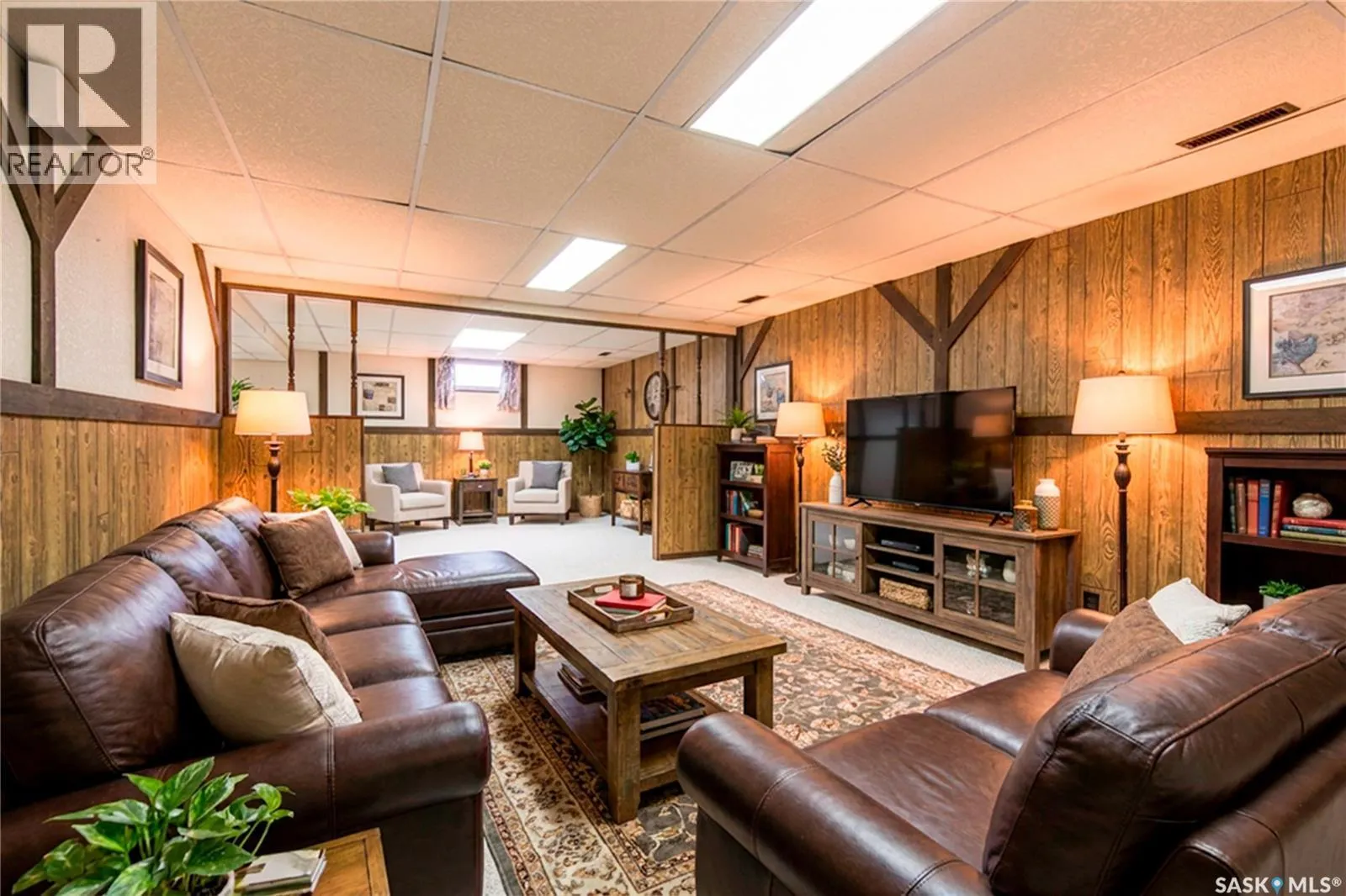 1311 King CRESCENT