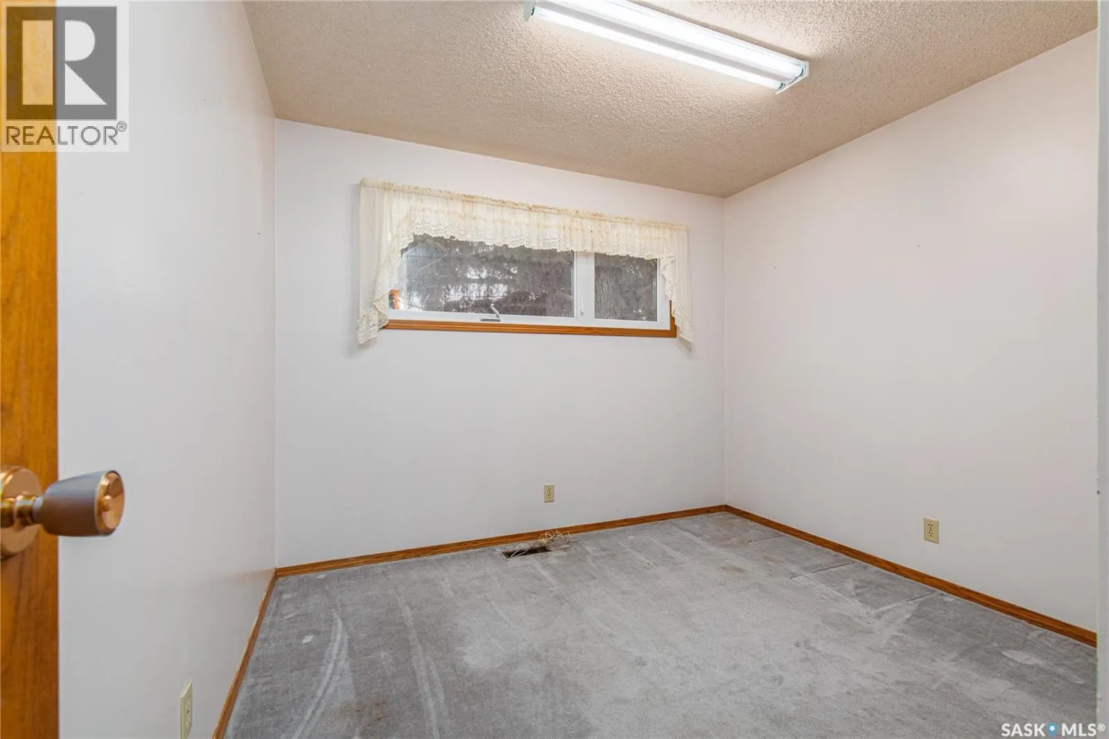 1311 King CRESCENT
