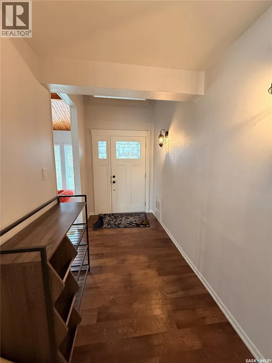 436 4th STREET E