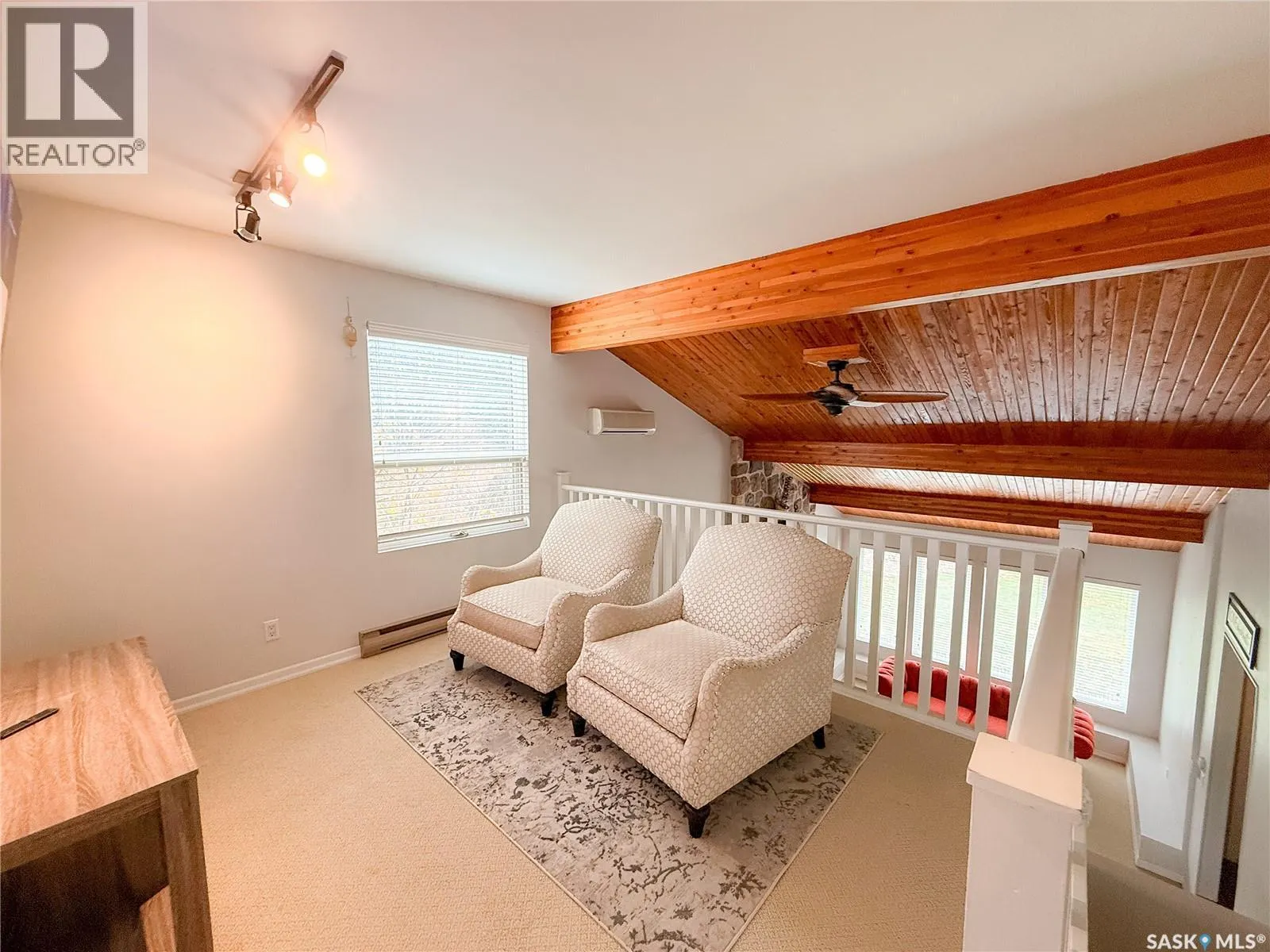 436 4th STREET E