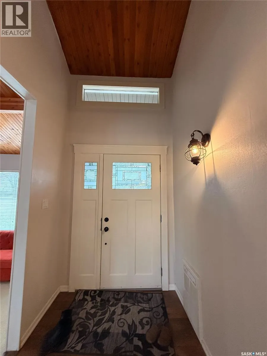 436 4th STREET E