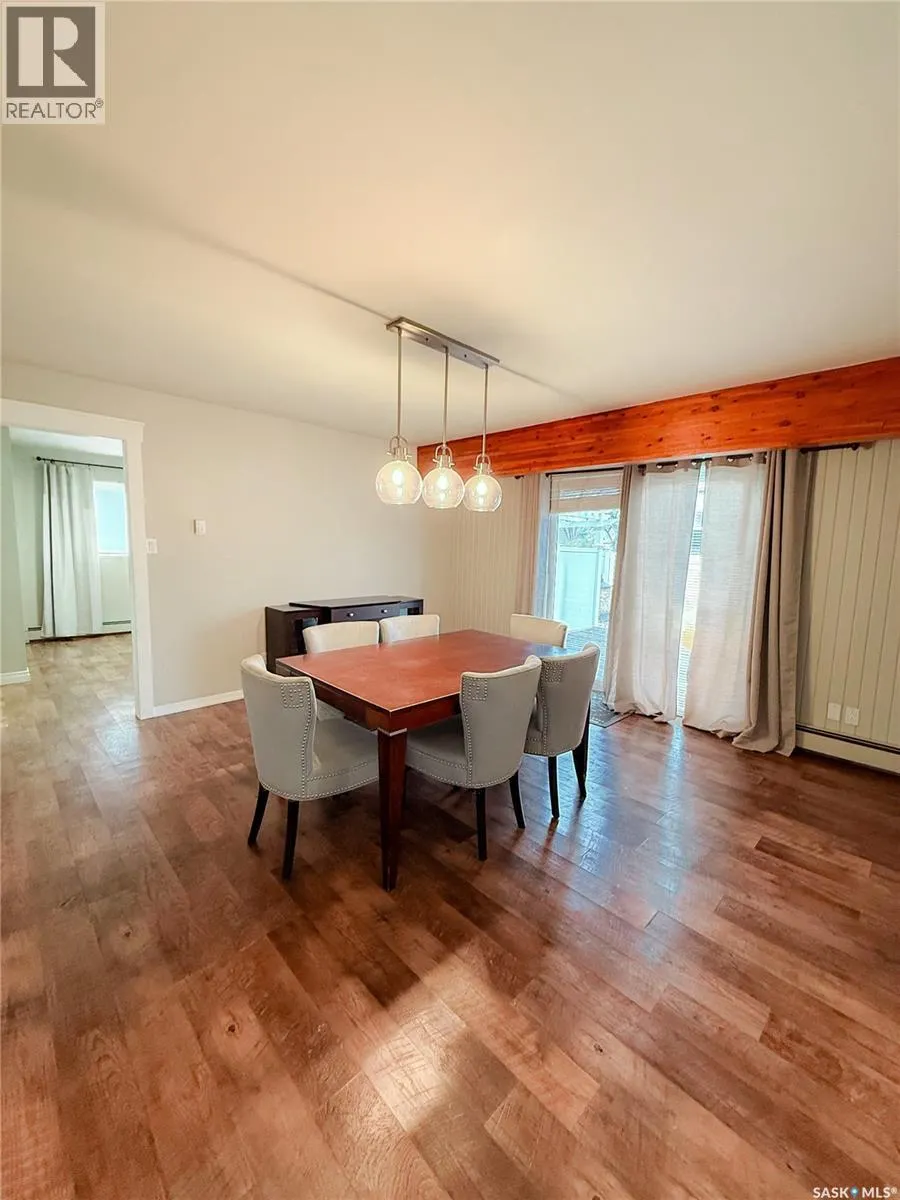 436 4th STREET E