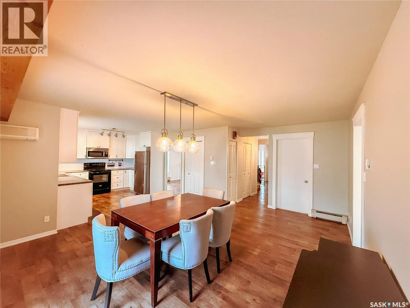 436 4th STREET E