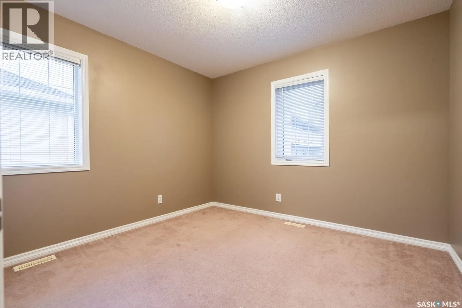 39 2400 Tell PLACE