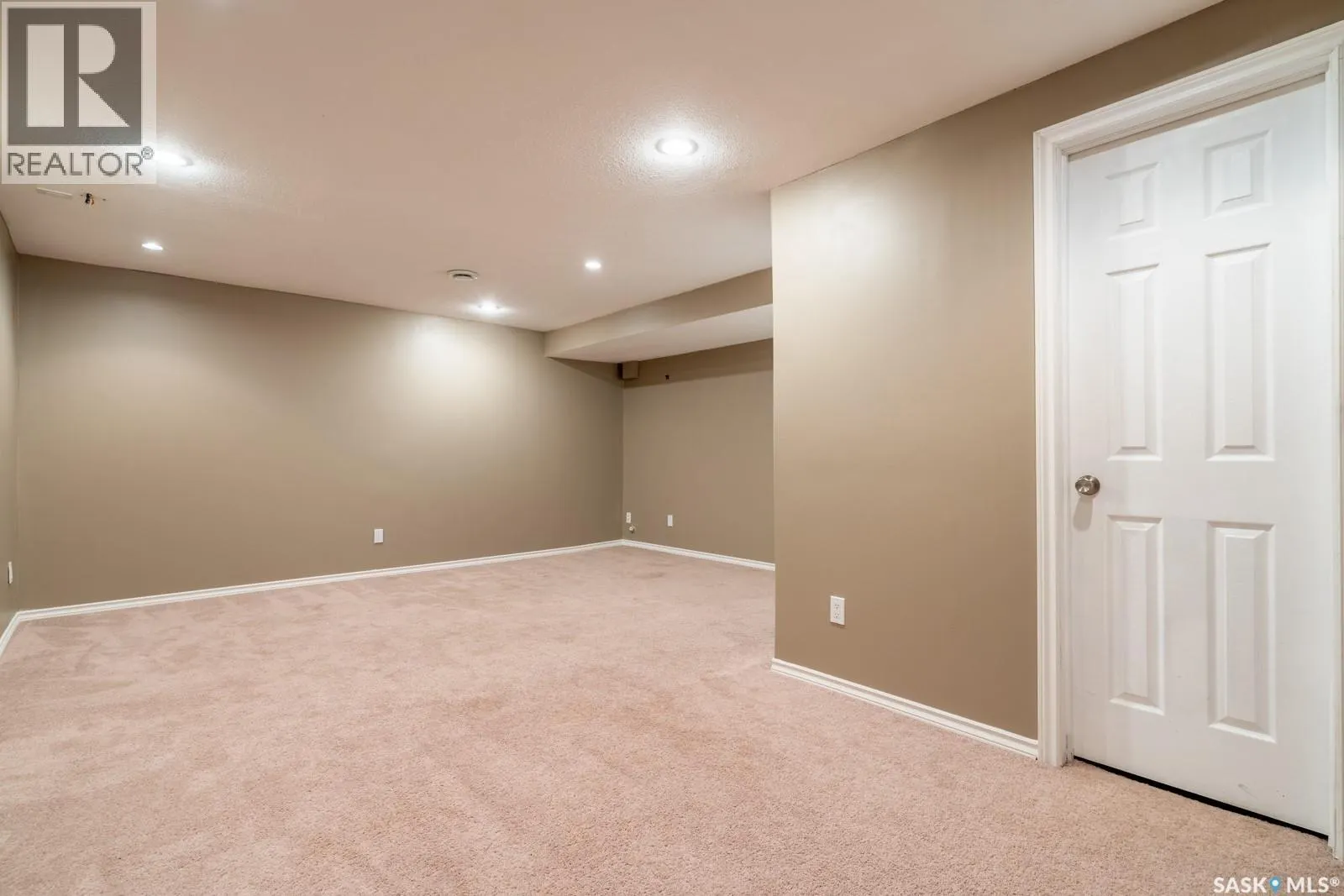 39 2400 Tell PLACE