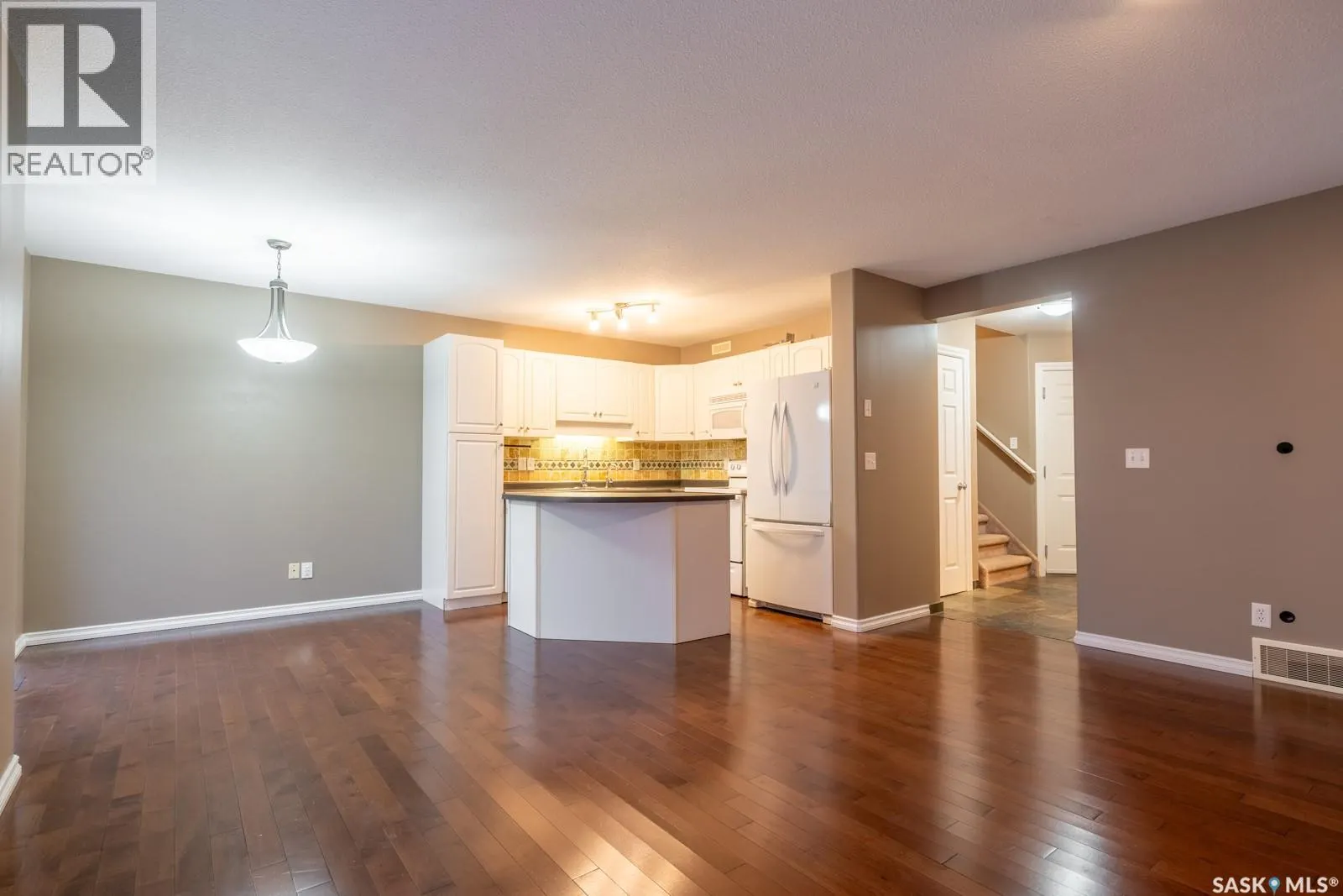 39 2400 Tell PLACE