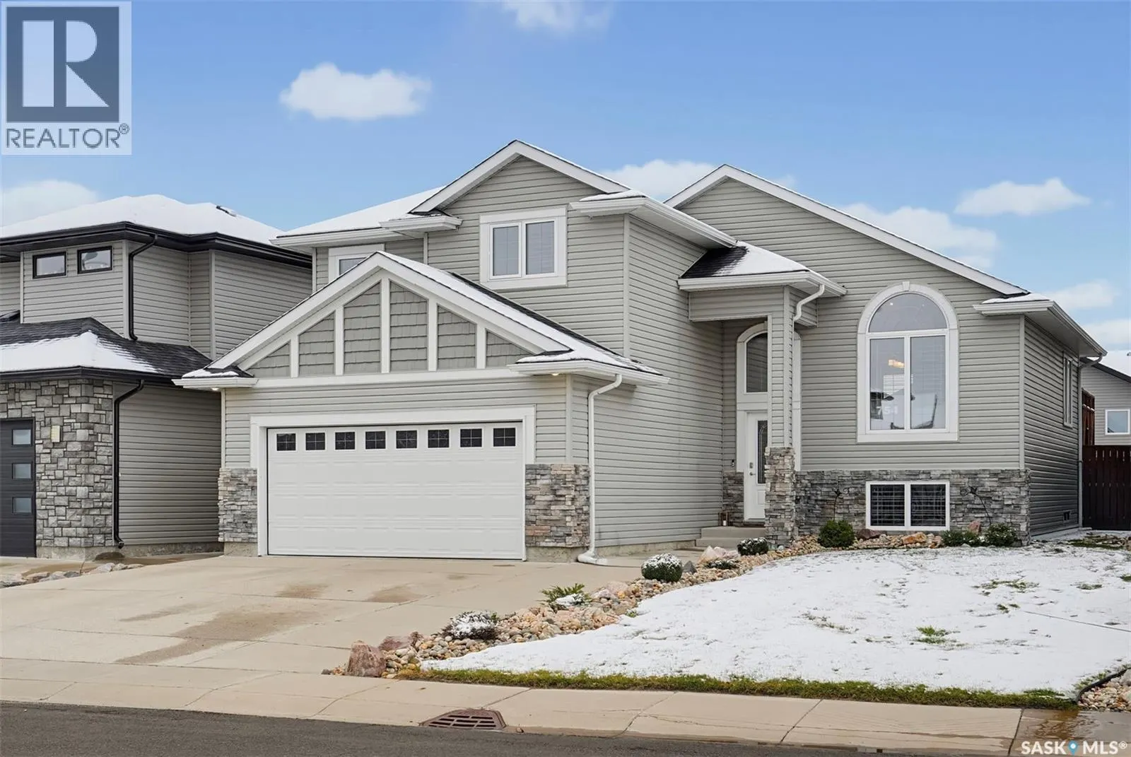 754 HARGREAVES CRESCENT