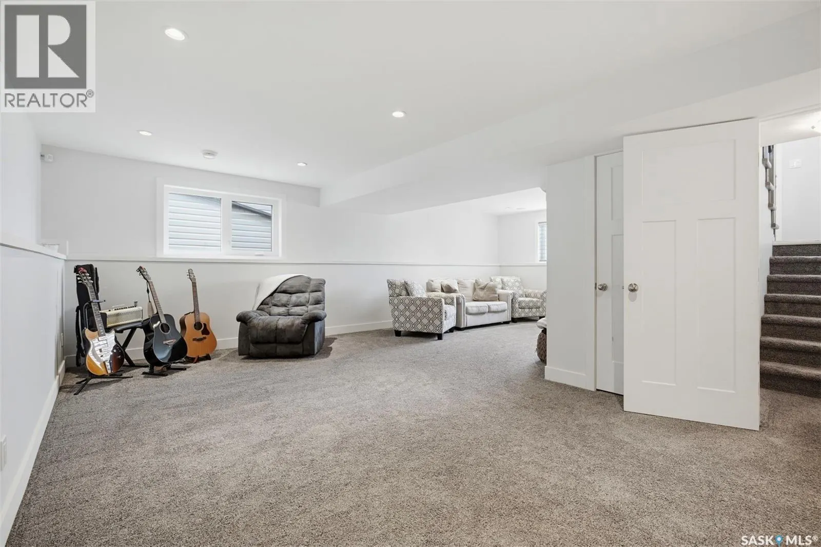 754 HARGREAVES CRESCENT