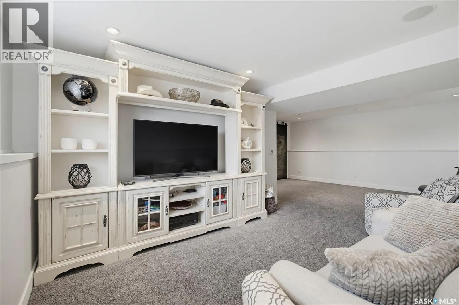 754 HARGREAVES CRESCENT