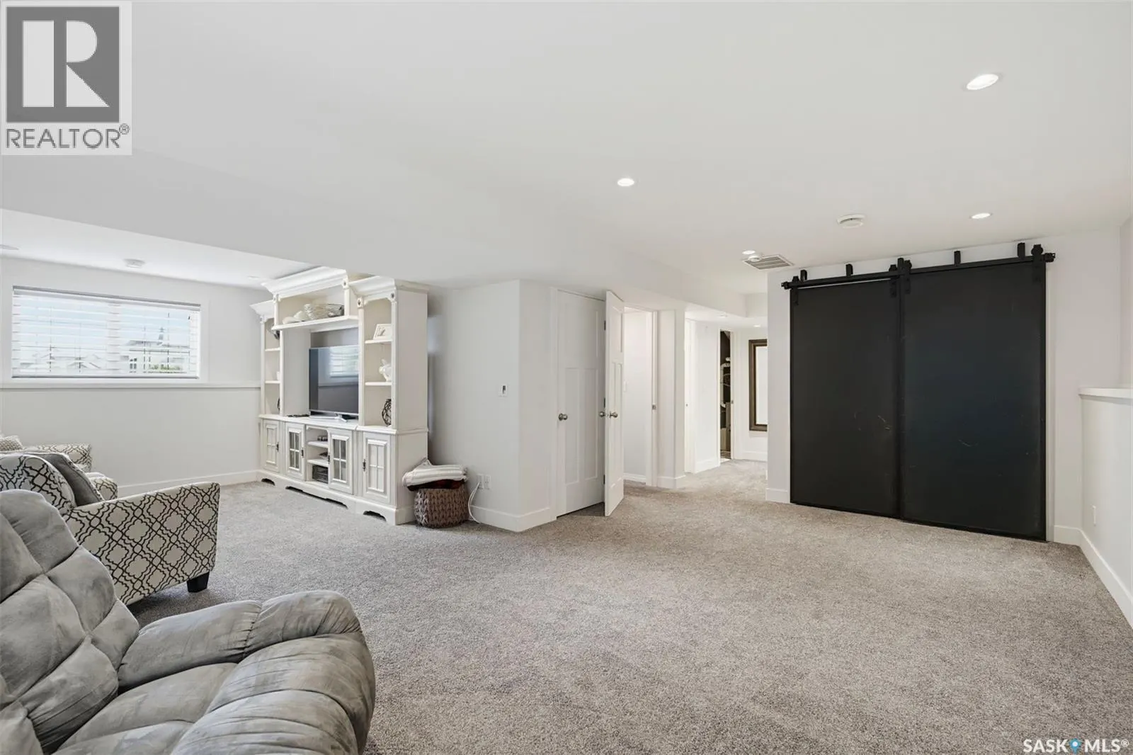 754 HARGREAVES CRESCENT