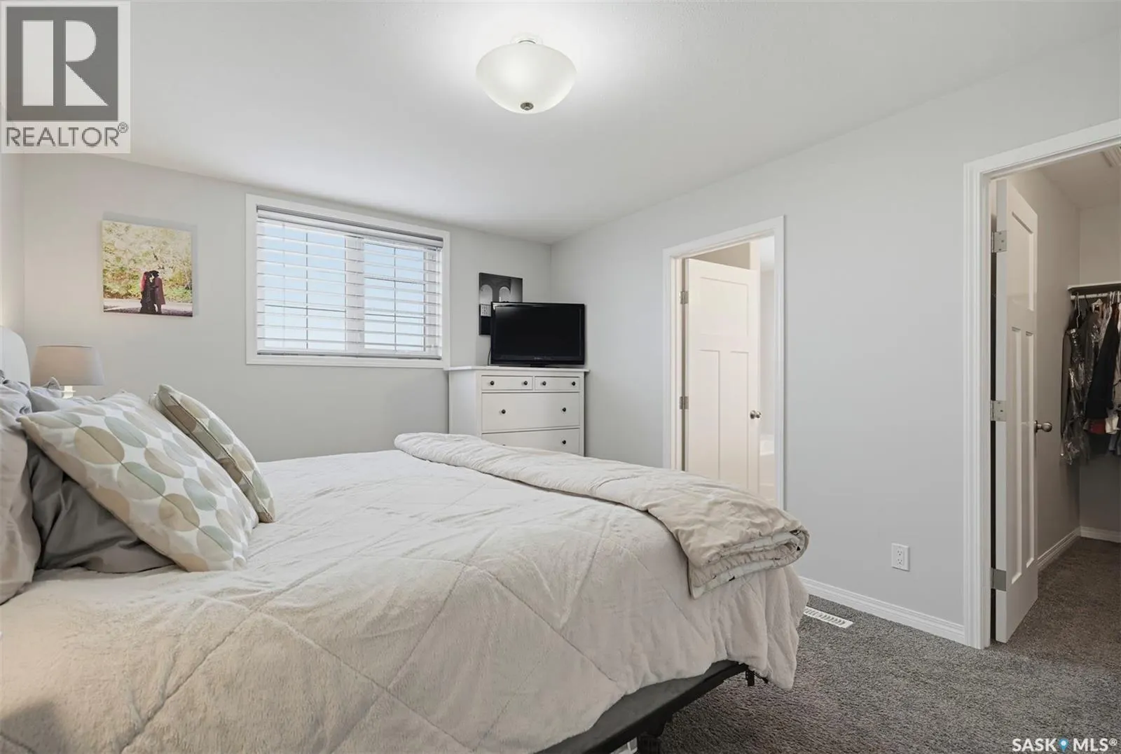 754 HARGREAVES CRESCENT