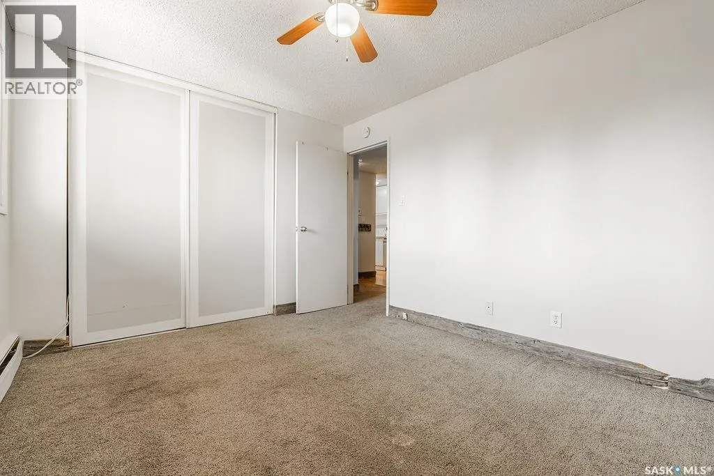 212 3302 33rd STREET W