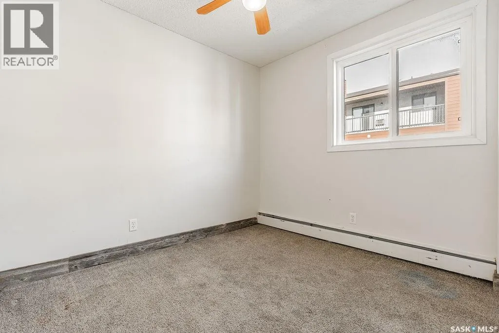 212 3302 33rd STREET W