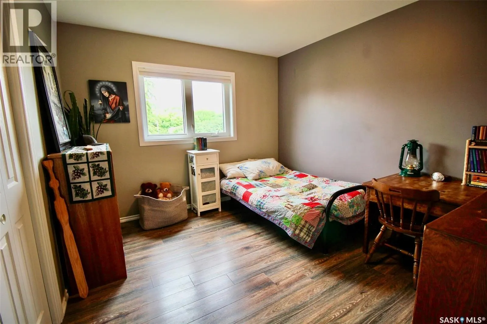 300 7th STREET