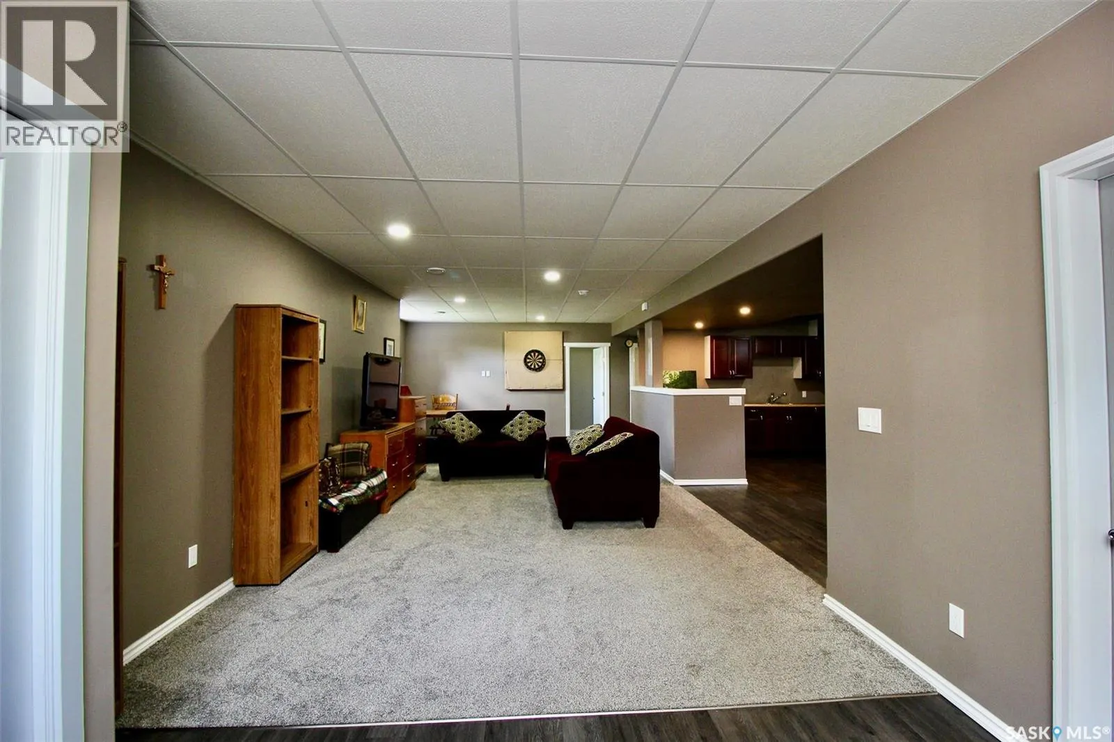 300 7th STREET