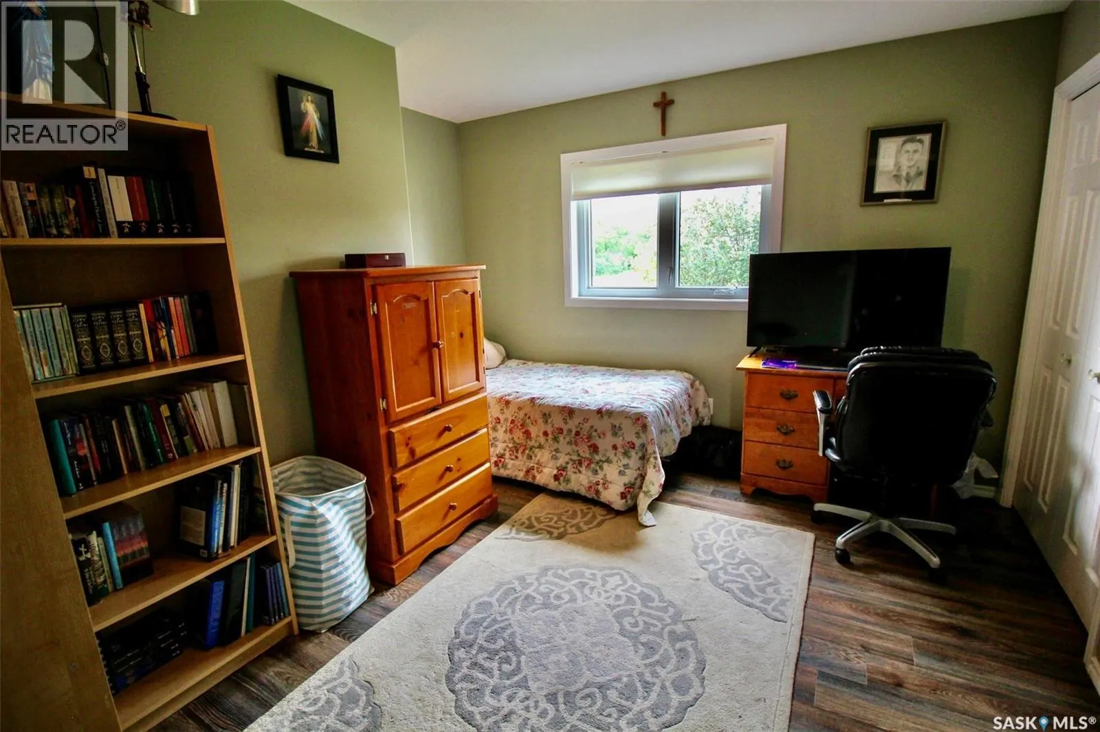 300 7th STREET