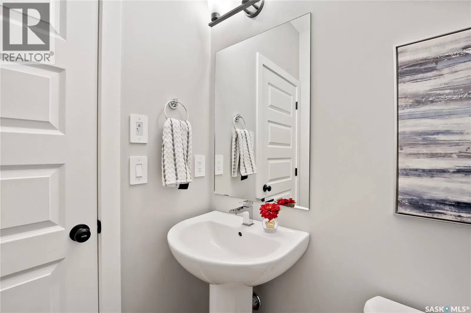 10 Vancouver CRESCENT