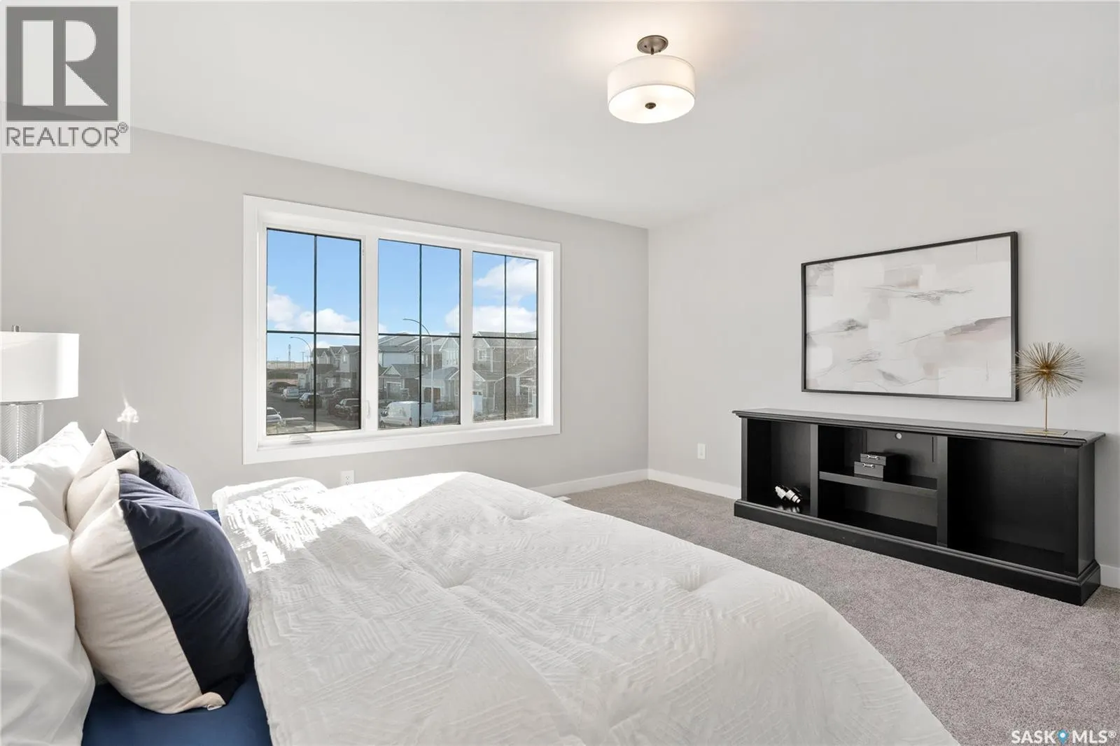 10 Vancouver CRESCENT