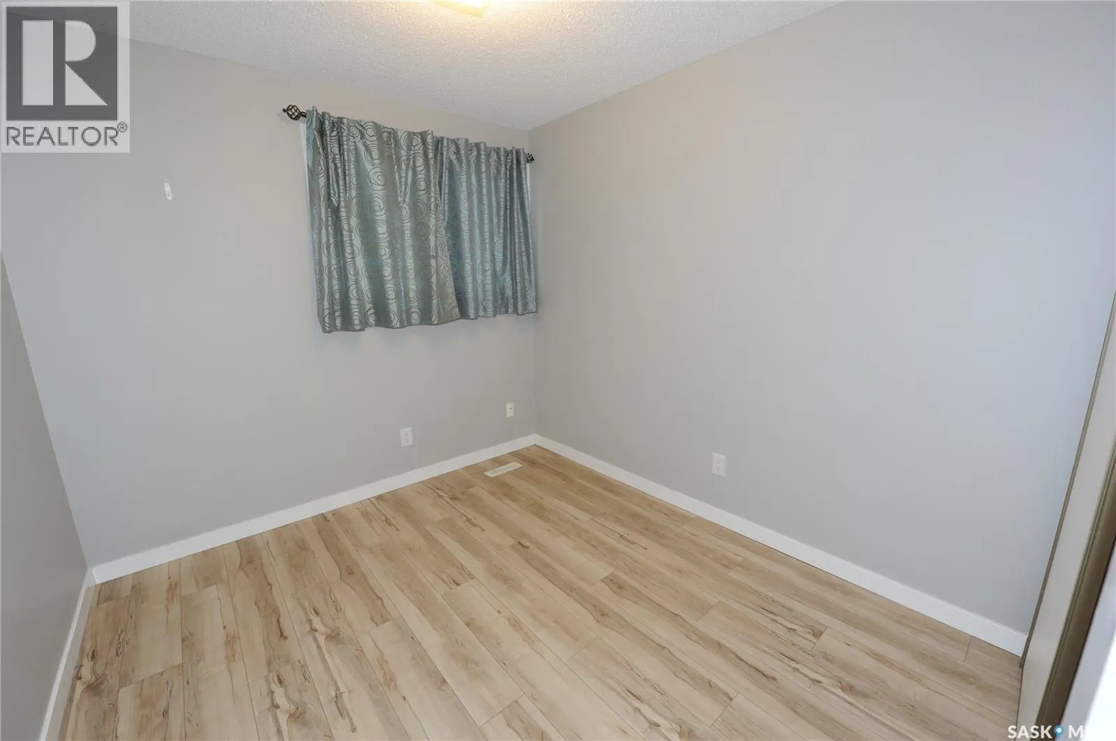 416 425 115th STREET E
