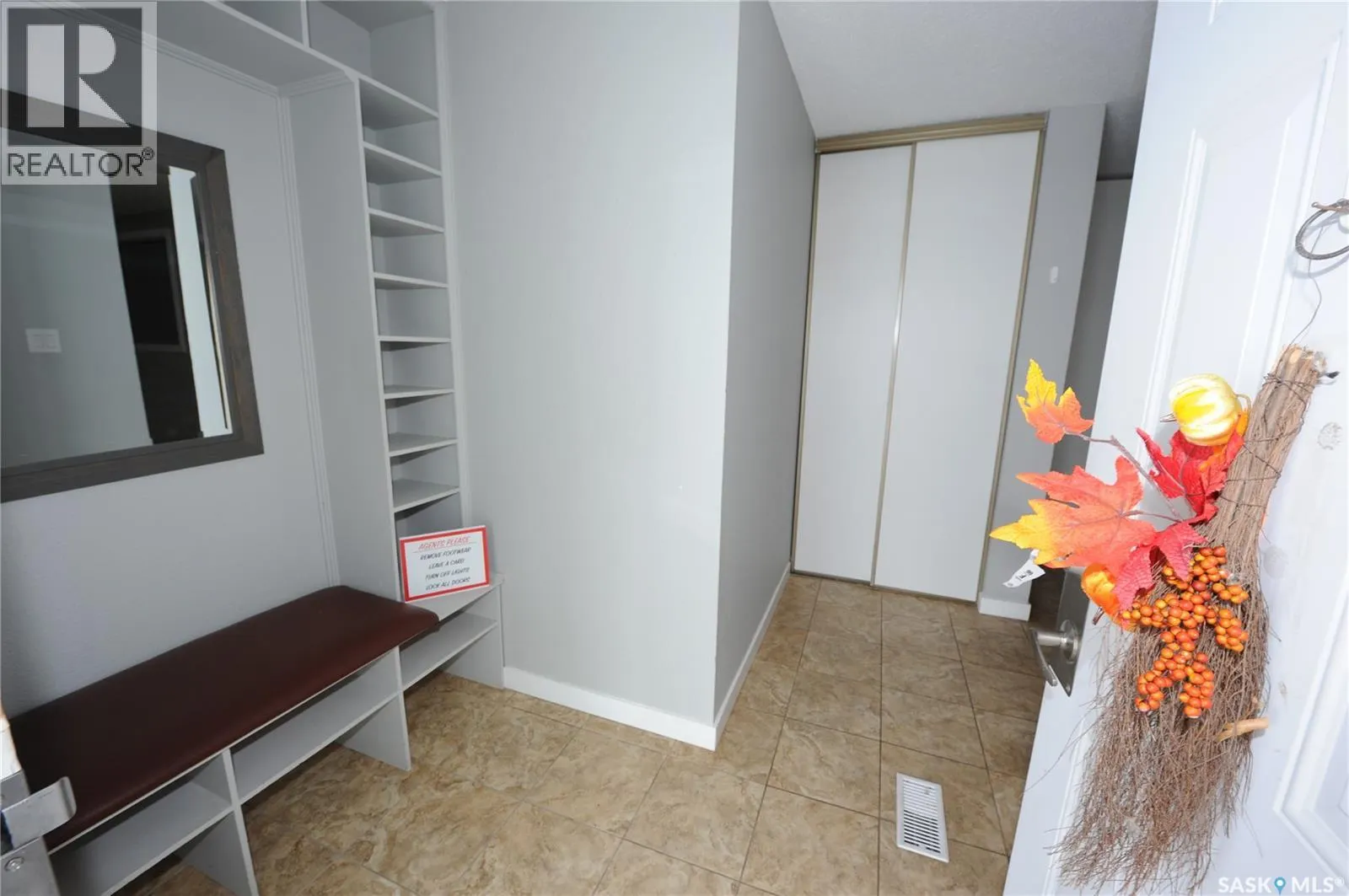 416 425 115th STREET E