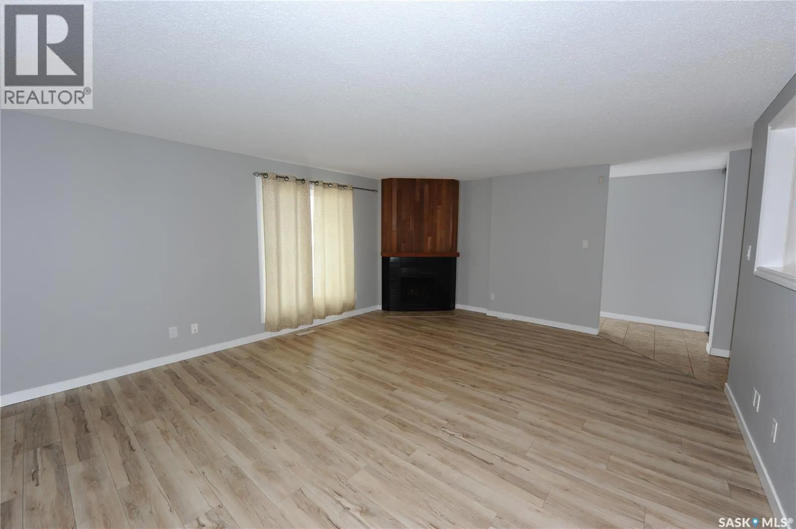 416 425 115th STREET E