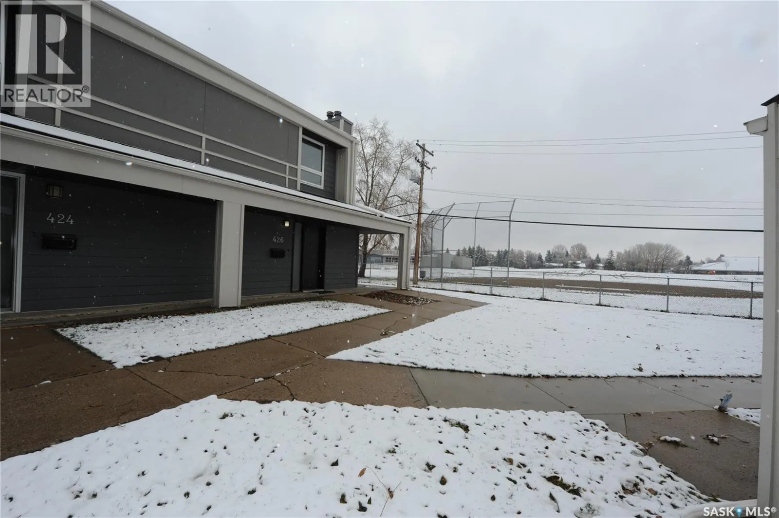 416 425 115th STREET E