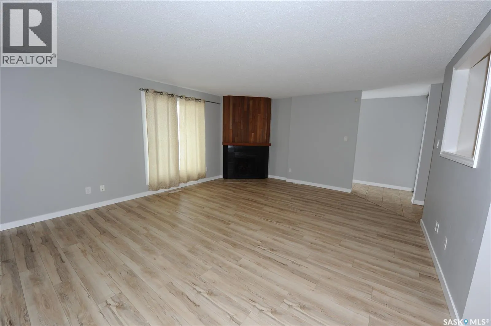 416 425 115th STREET E