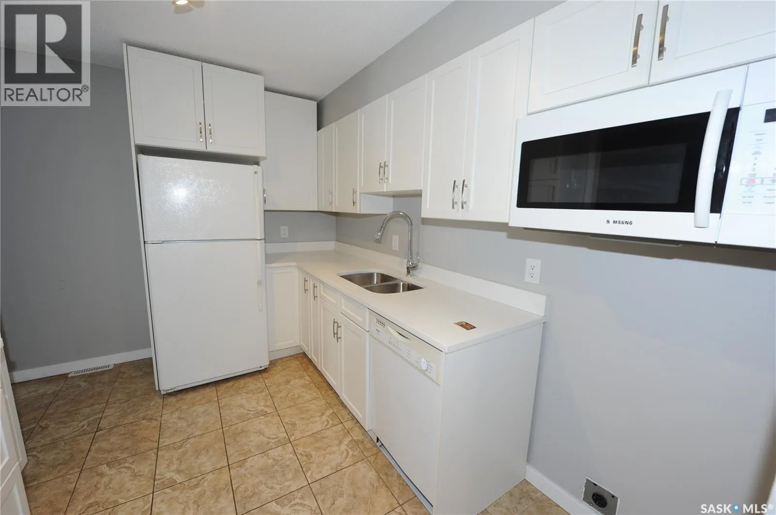 416 425 115th STREET E