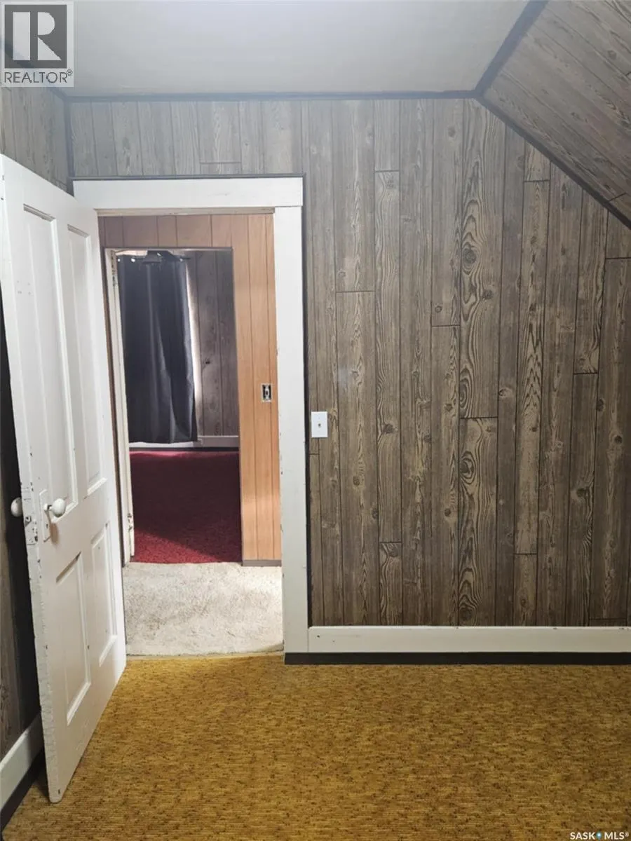 231 4th STREET