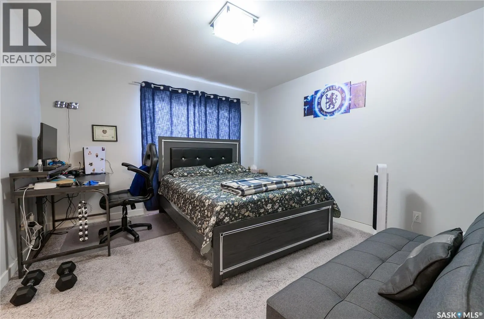 5656 TUTOR WAY