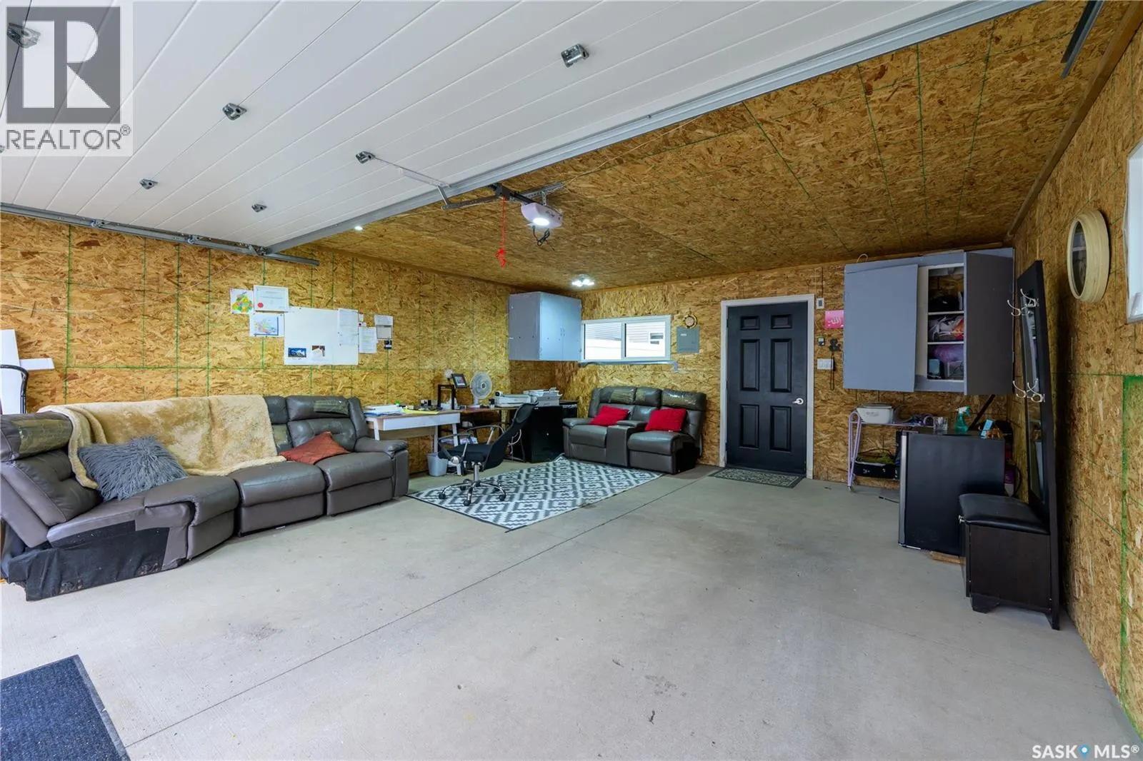 5656 TUTOR WAY