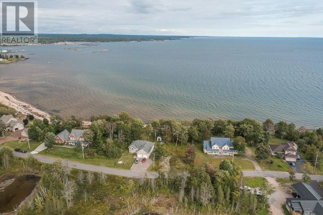 19 Lighthouse Point DR