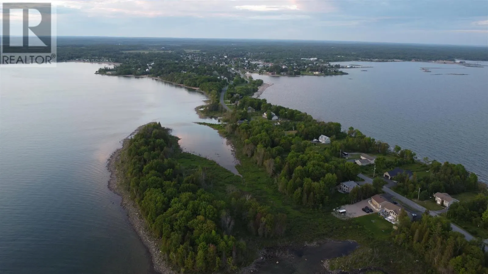 58 Lighthouse Point RD