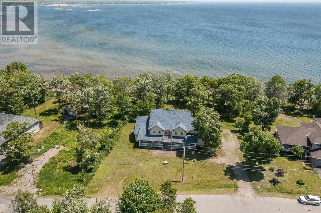 21 Lighthouse Point DR