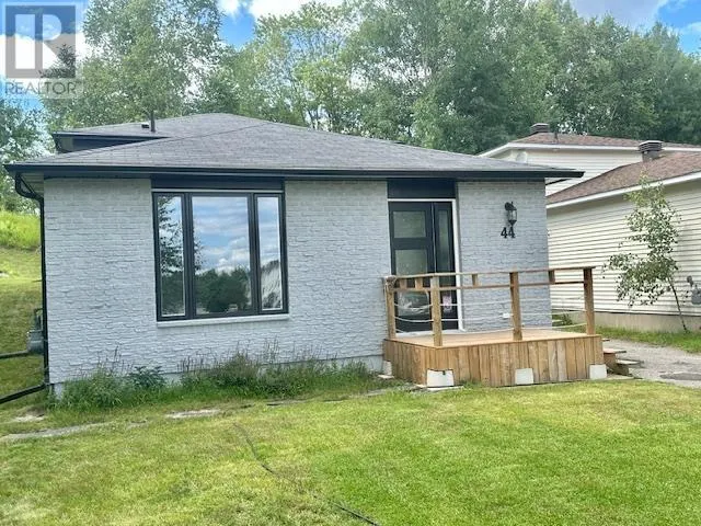 44 Farrell CRES