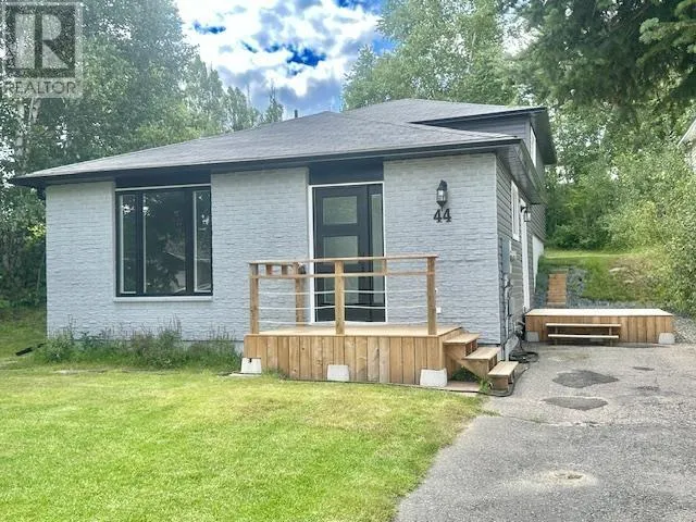 44 Farrell CRES