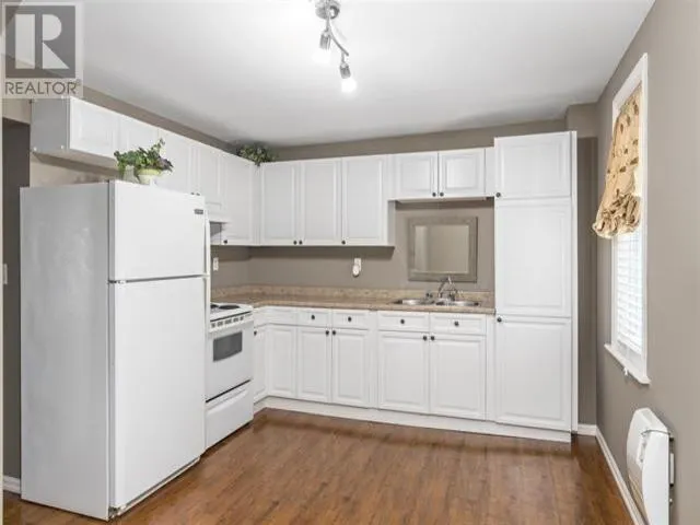 338 Third AVE